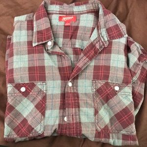 Plaid men’s button down